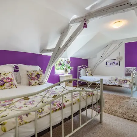 Gites La Charrue Guest house *